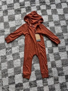 New Kyte Hooded Bamboo Onsie